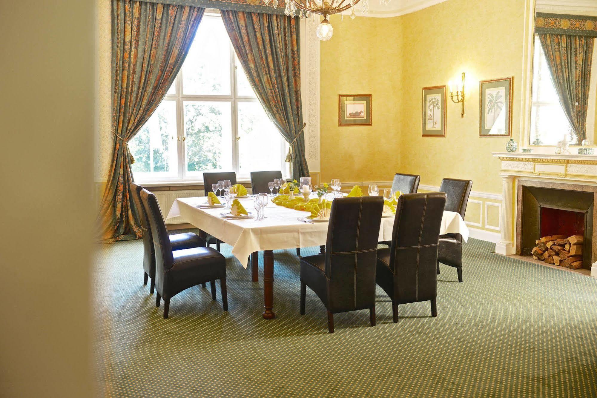 Schlosshotel Villa Westerberge Aschersleben Exteriér fotografie
