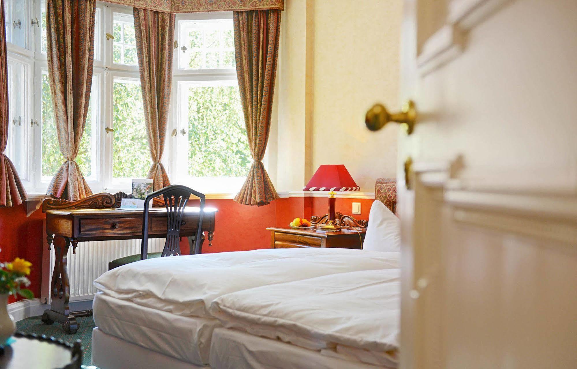Schlosshotel Villa Westerberge Aschersleben Exteriér fotografie
